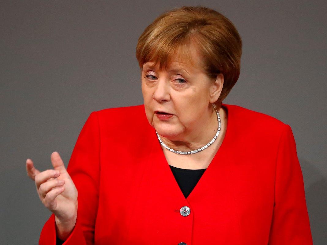 Merkel'den kuralları gevşetin çağrısı