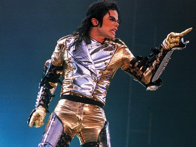 Louis Vuitton ve Virgil Abloh Michael Jackson koleksiyonunu iptal etti