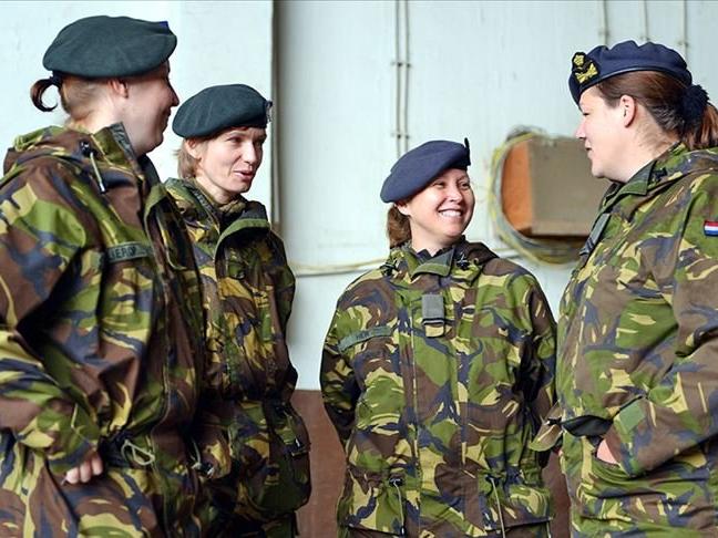NATO'da kadınların ağırlığı artıyor