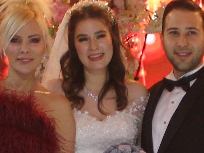 Ömür Gedik’in kızı Gaziantep’te evlendi