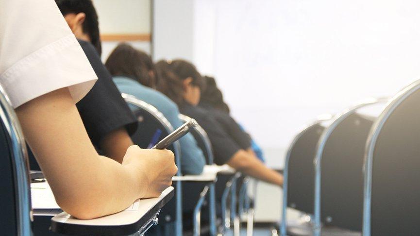 ÃÄrenciler yaz tatilini iple Ã§ekiyor! Okullar ne zaman kapanacak?