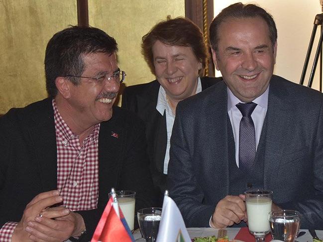 Sırbistan Başbakan Yardımcısı AKP'nin İzmir adayına oy istedi!