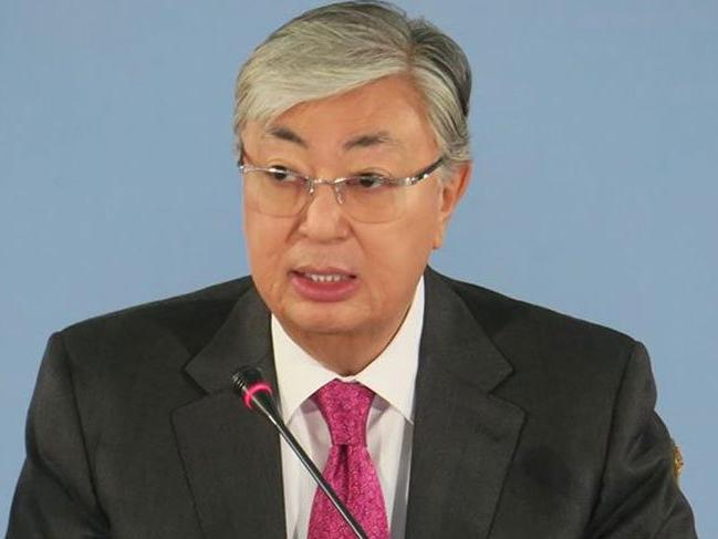 Kazakistan tecrübeli diplomat Tokayev'e emanet