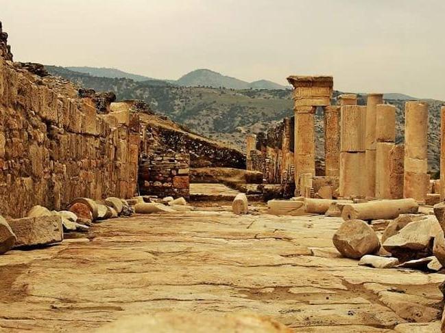 Heyelanın koruduğu antik kent Tripolis