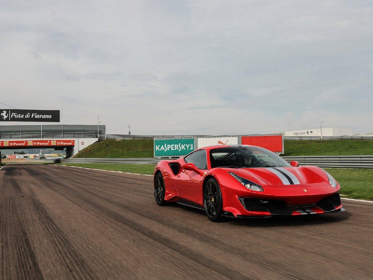 Michelin'den Ferrari'ye özel yeni seri!
