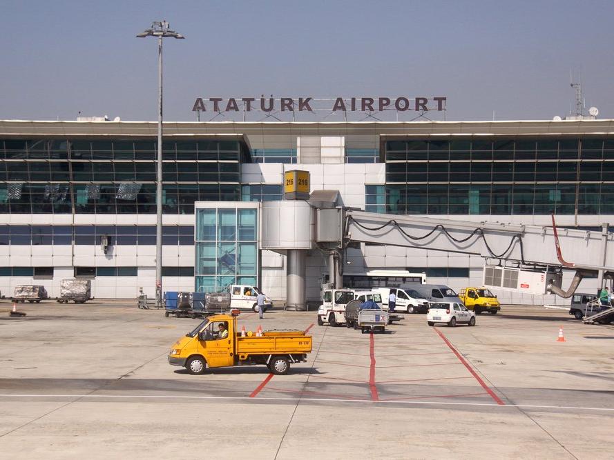 Yeşilköy Havaalanı'ndan Atatürk Havalimanı'na...