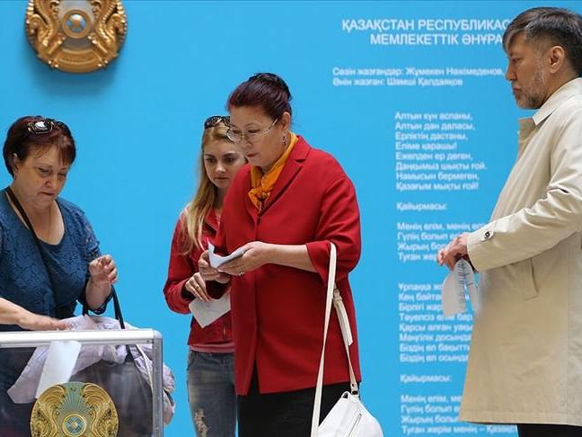 Kazakistan'da erken seçim kararı!