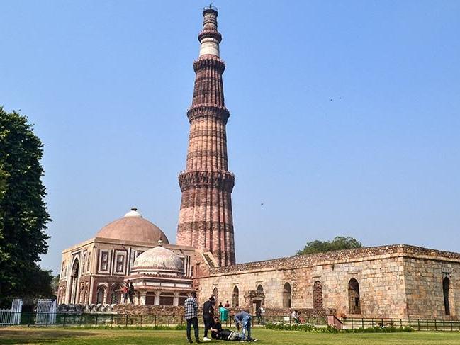 Hindistan'ın asırlardır ihtişamını koruyan görkemli minaresi