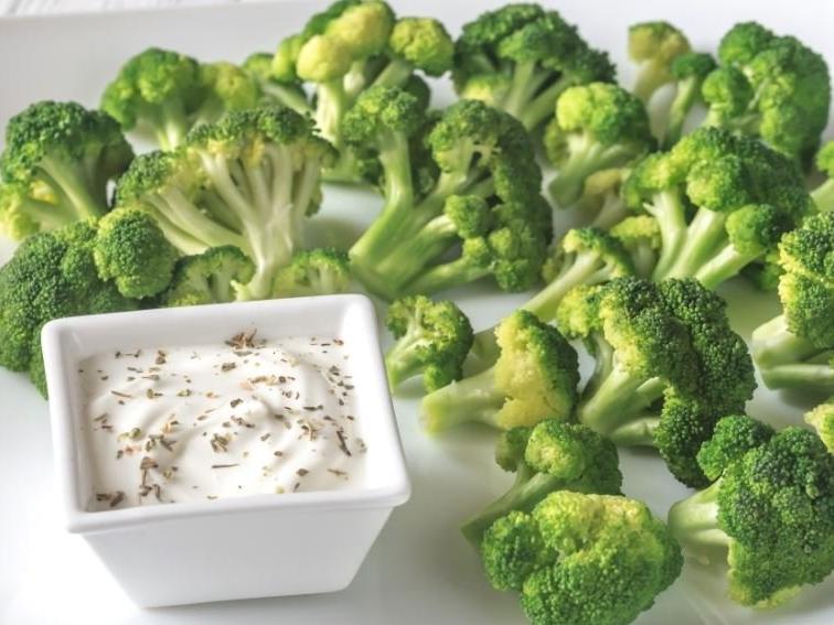 Yoğurtlu brokoli salatası: Brokoliyi bir de böyle deneyin! Yoğurtlu brokoli salatası nasıl yapılır?