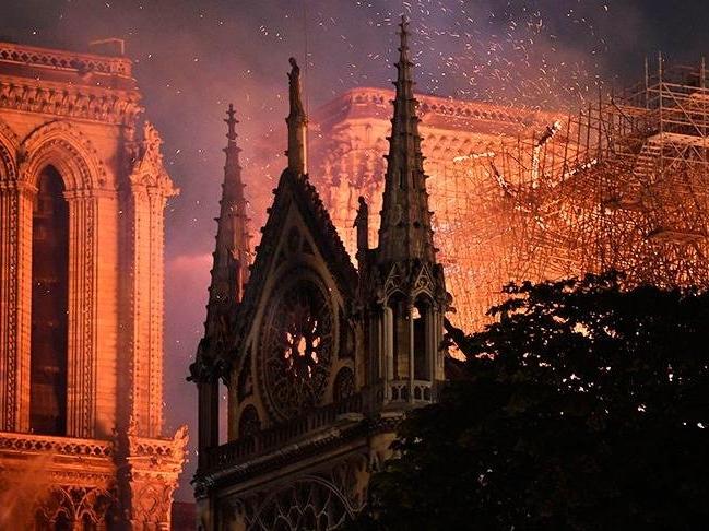 Notre Dame için bağışlar 1 milyar dolara yaklaştı