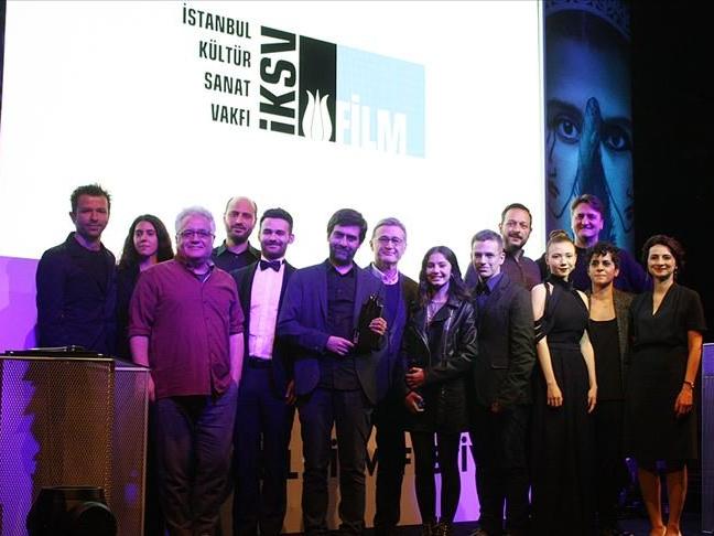 38. İstanbul Film Festivali'nde en iyiler belli oldu... En iyi film ödülünü Kız Kardeşler aldı!