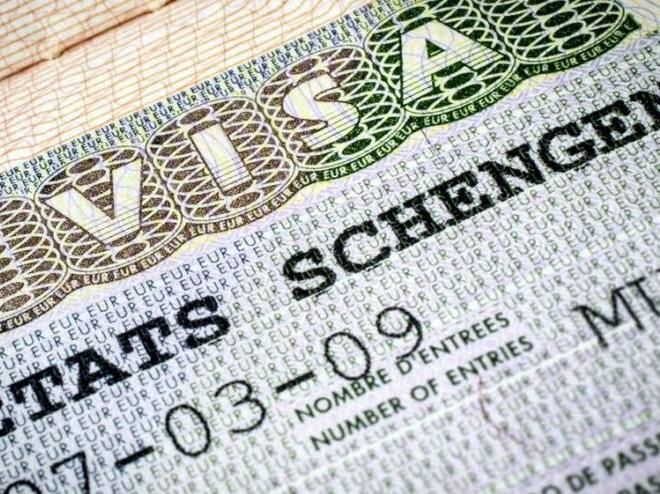 AP vize ücretleri zammını onayladı