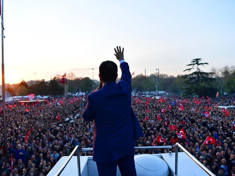 İmamoğlu'ndan Maltepe buluşmasında 'Türk bayrağı' ricası
