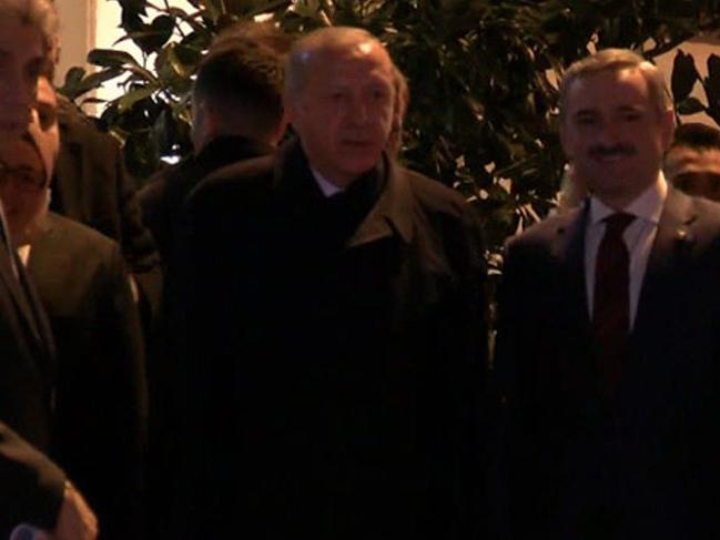 Erdoğan AKP İl Binası'ndan ayrıldı