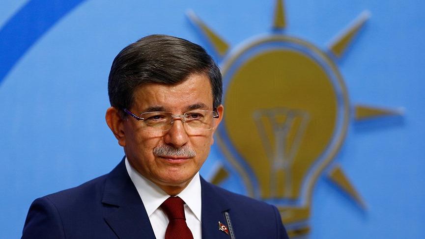 Eski Başbakan Ahmet Davutoğlu: Cumhurbaşkanlığı toplumun yarısı ile kopuş yaşıyor 