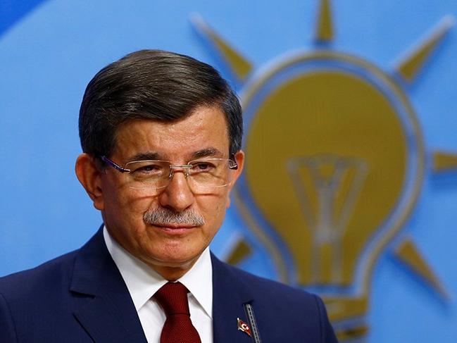 Eski Başbakan Ahmet Davutoğlu: Cumhurbaşkanlığı toplumun yarısı ile kopuş yaşıyor