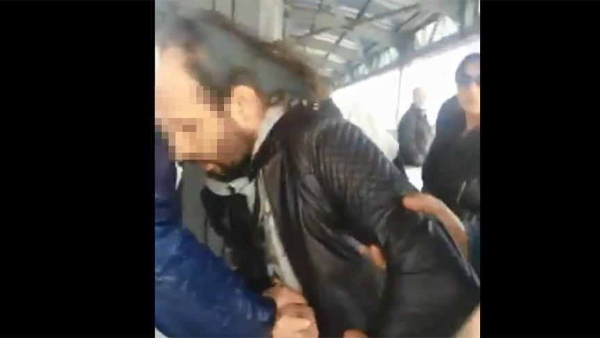 Metrobüste mide bulandıran olay | Mağdur kadın olayları kendi cep telefonu ile videoya çekti