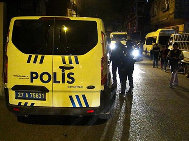 Gaziantep'te polise silahlı ve bıçaklı saldırı