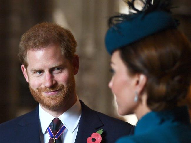 Prens Harry ve Kate Middleton Anzak Anma Töreni'ne katıldı