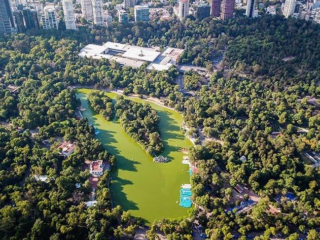 Dünyanın en büyük ve en eski parkı Chapultepec