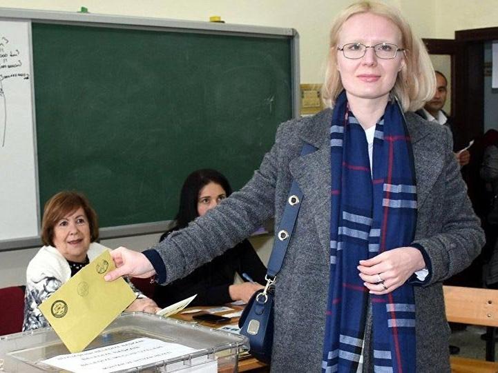 Alanya'da Rus asıllı aday 4 partiyi geride bıraktı