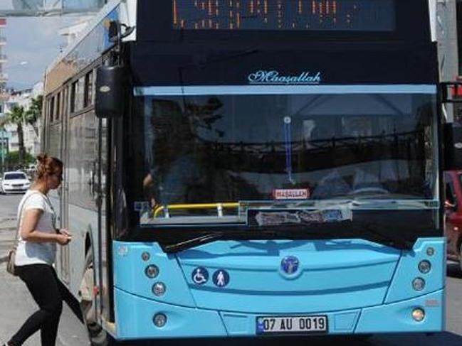AKP'li başkan ücretsiz otobüs uygulamasını seçim sonrası durdurdu