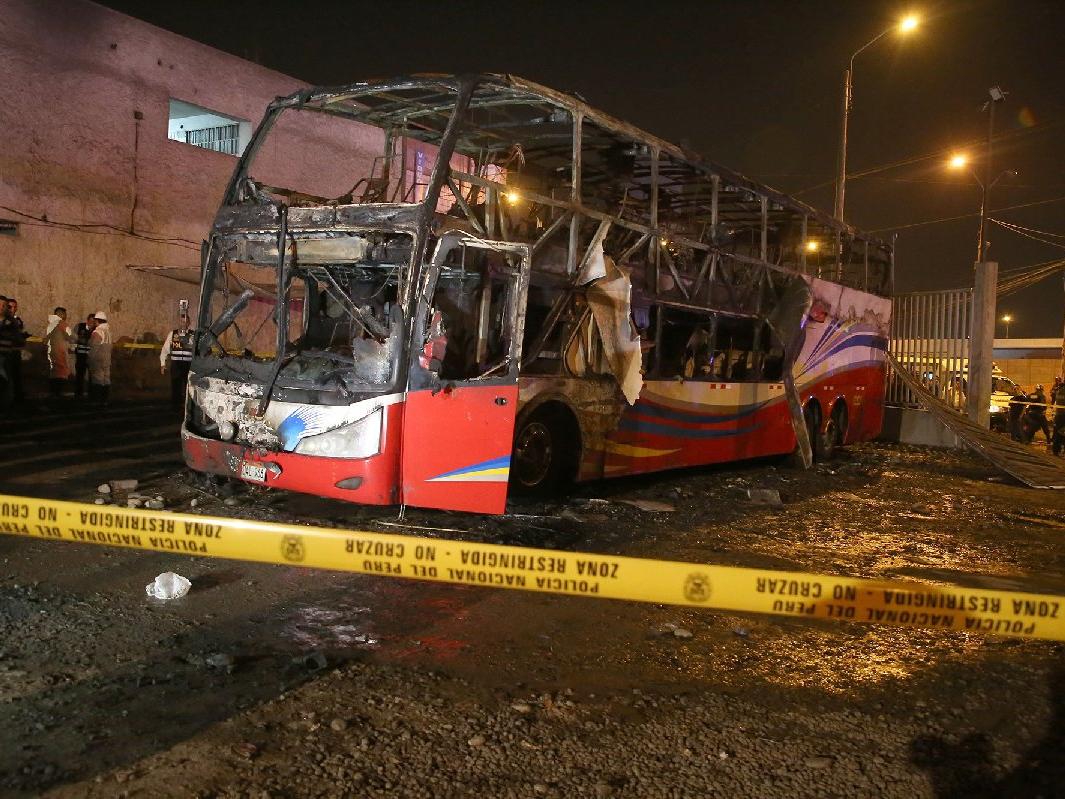Peru'da otobüste korkunç yangın! 20 yolcu can verdi