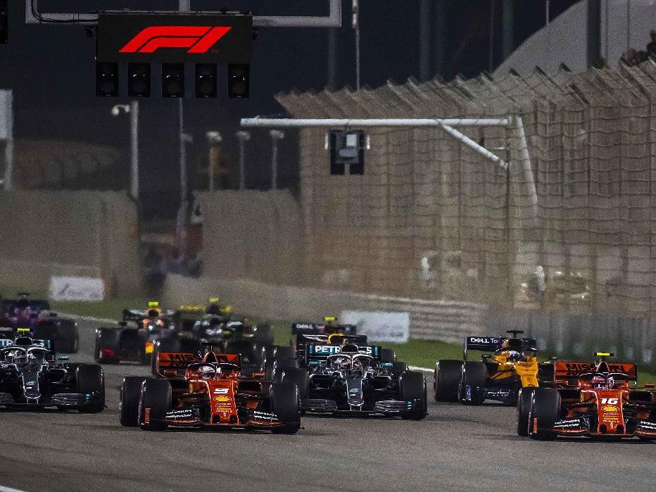 Bahreyn GP'i Mercedes ilk iki sırada tamamladı!