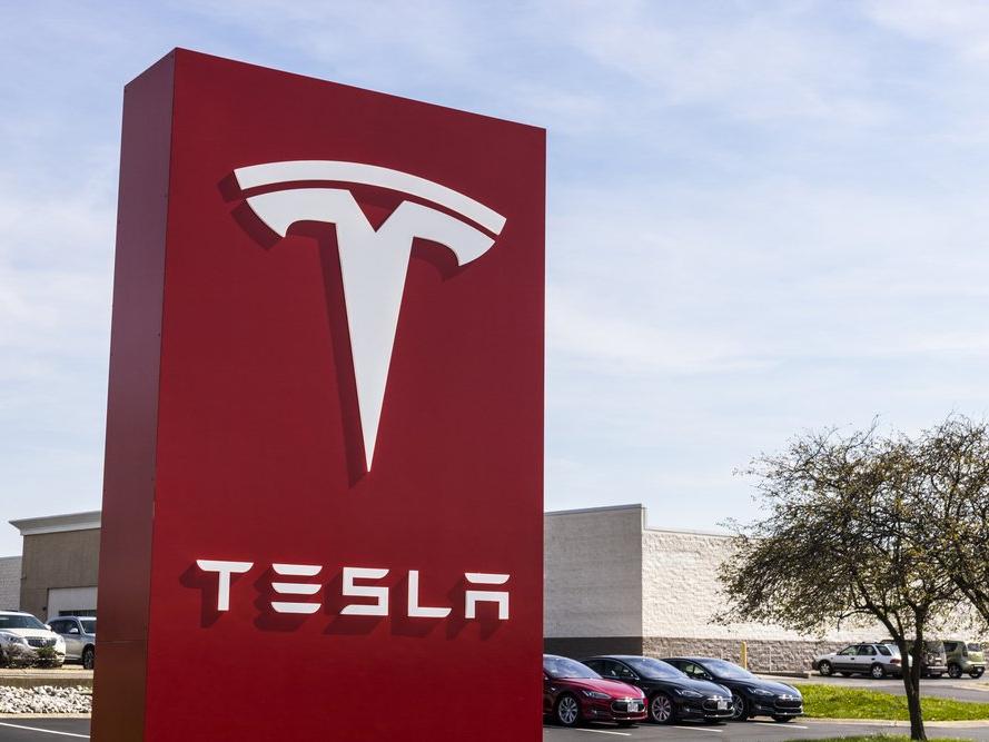 Tesla'nın satışları tam gaz devam ediyor!