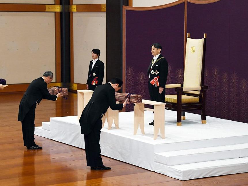 Japonya'da devir teslim töreni sonrasında Kral Naruhito'nun ilk günü