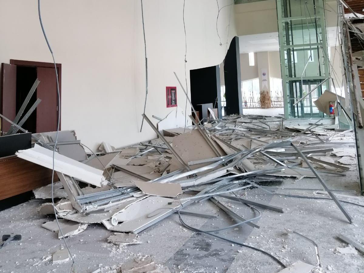 Gaziantep'te kültür merkezinde asma tavan çöktü