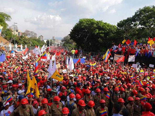 Lavrov ve Pompeo,'Venezuela'yı görüşecek