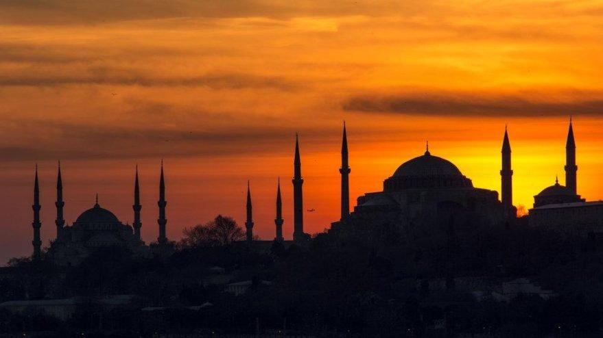 Sahur saat kaÃ§ta? Ramazan 2019 geliyorâ¦ Ä°lk iftar ve ilk sahur saatleri!