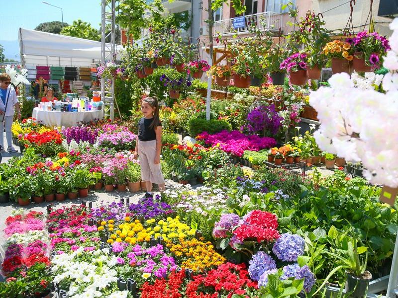22. Bayındır Uluslararası Çiçek Festivali başladı