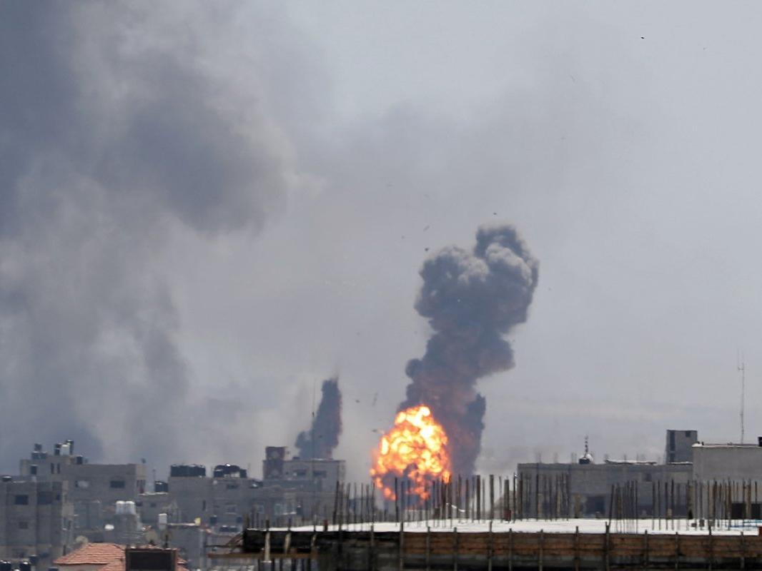 Gazze'de tansiyon yükseliyor! İsrail hava saldırısına başladı