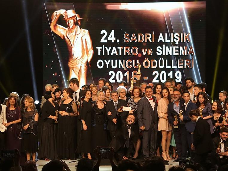 24. Sadri Alışık Sinema ve Tiyatro Oyuncu Ödülleri sahiplerini buldu