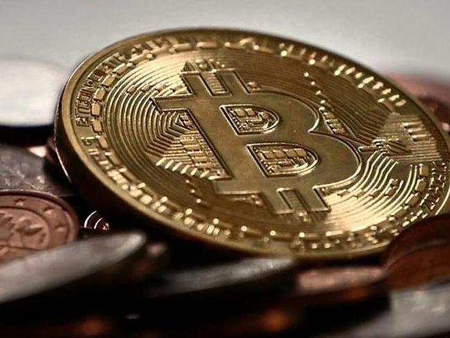 Bitcoin yılın rekor düzeyi 5,963 doları gördü