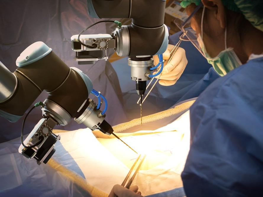 Kalbindeki mandalina boyutundaki tümör robotik cerrahiyle çıkarıldı