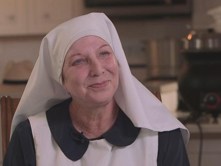 Çılgın rahibe: Kocası aldattı, dolandırıldı, şimdi kenevir üretiyor