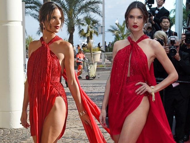 Alessandra Ambrosio'nun kırmızı elbisesi 72. Cannes Film Festivali'ne damga vurdu