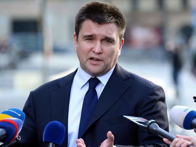 Ukrayna Dışişleri Bakanı görevinden istifa etti