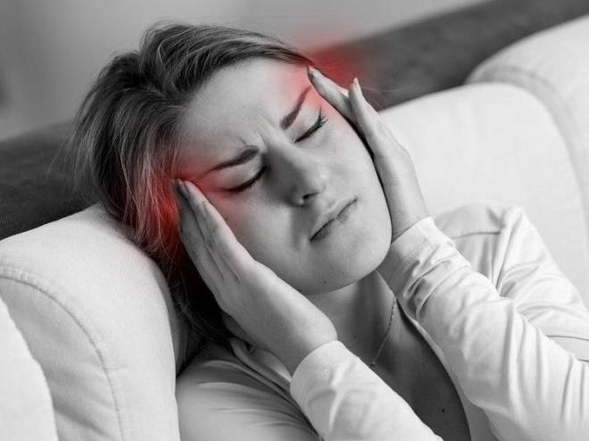 Baş ağrısı nedenleri neler? Baş ağrısı nasıl geçer? Baş ağrısı tedavi yöntemleri...