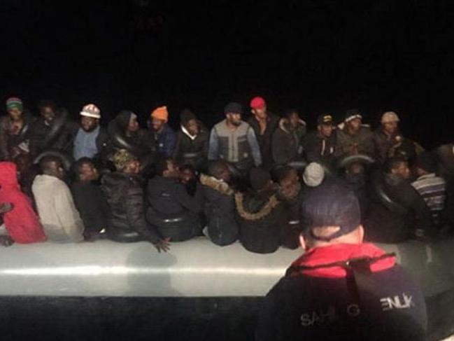 İzmir'de 78 kaçak göçmen yakalandı