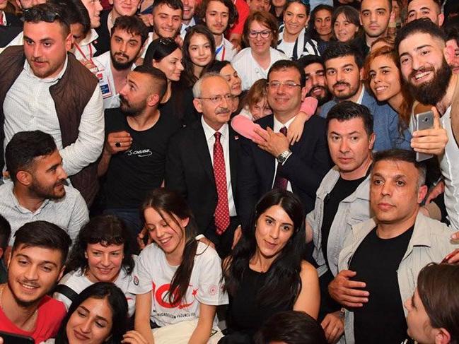 İmamoğlu, 19 Mayıs'ın 100'ncü yılında Samsun'da gençlerle buluştu
