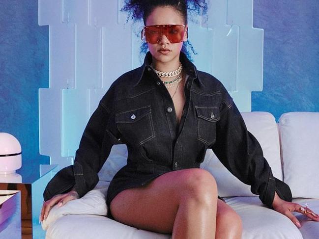 Rihanna yeni lüks markası Fenty'e ait görüntüleri paylaştı