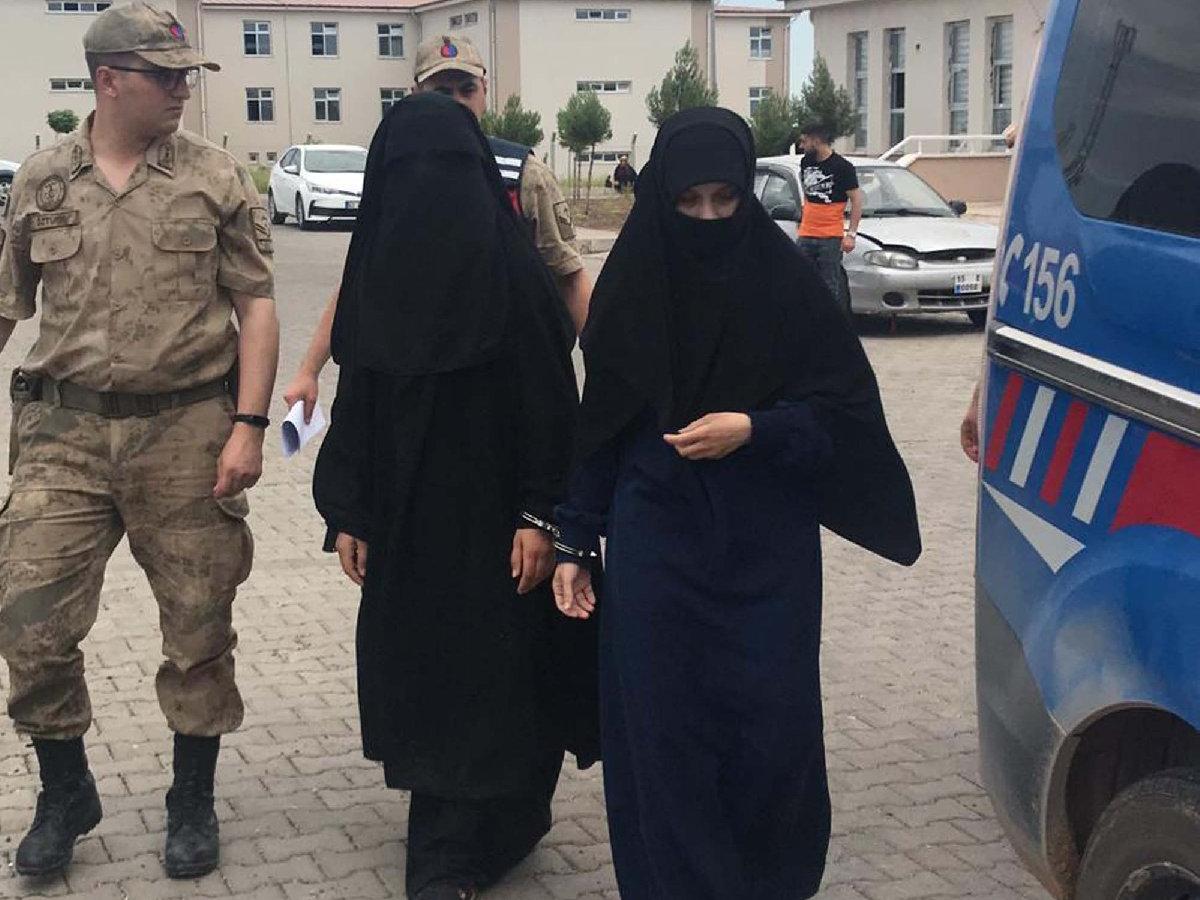 Akçakale'de IŞİD'li 2 kadın yakalandı