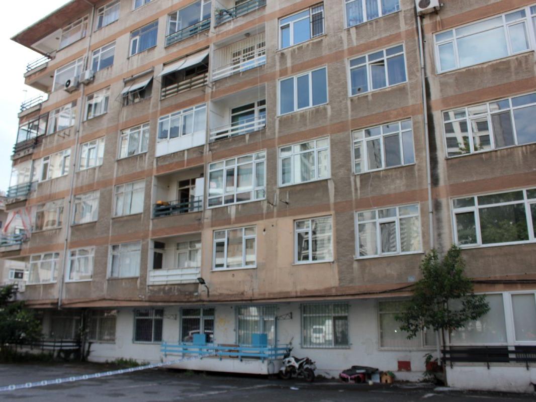 Kadıköy'de 6 katlı bina boşaltıldı