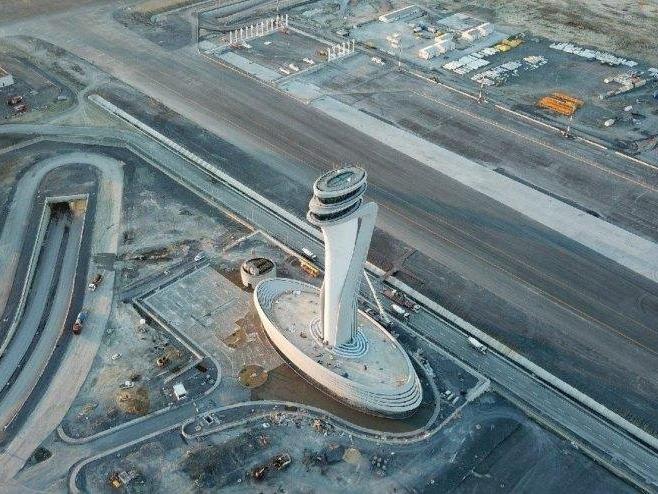 Bakan Cahit Turhan’dan İstanbul Havalimanı eleştirilerine yanıt