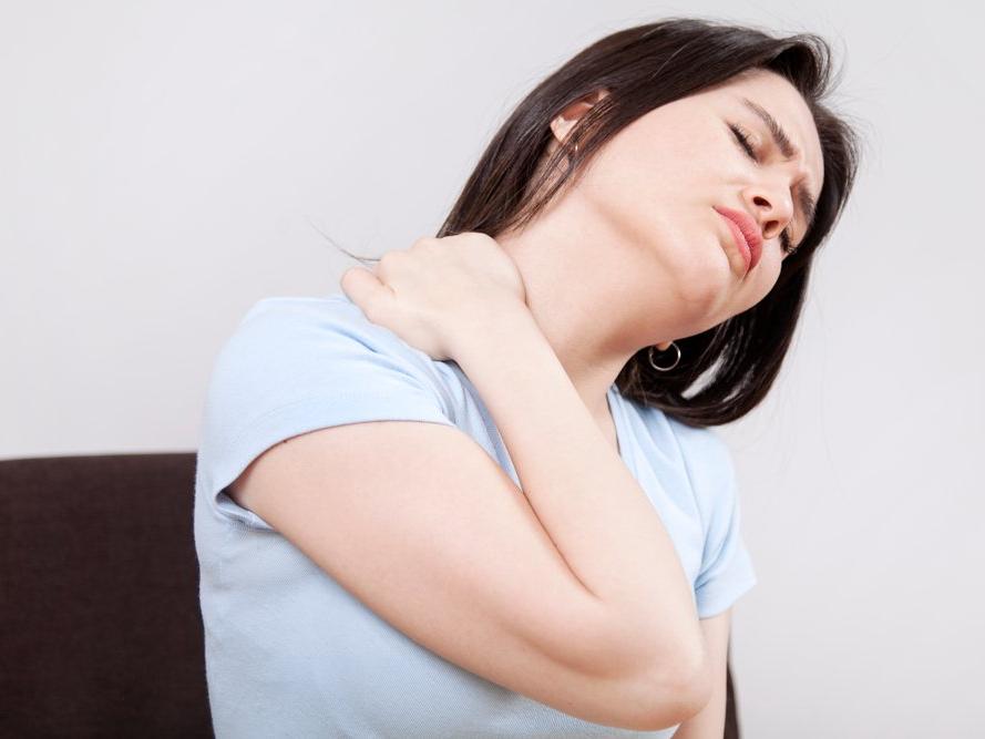 Boyun ağrısı için hangi bölüme/doktora gidilir?