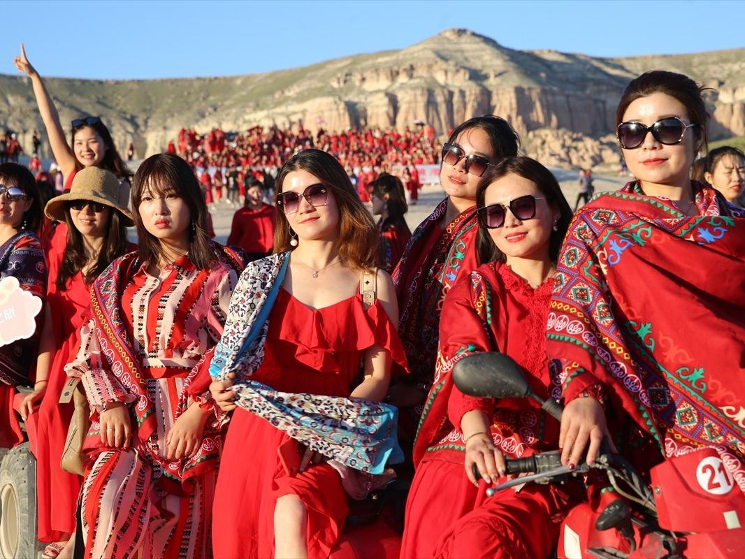 1000 Çinli kadın Kapadokya'da